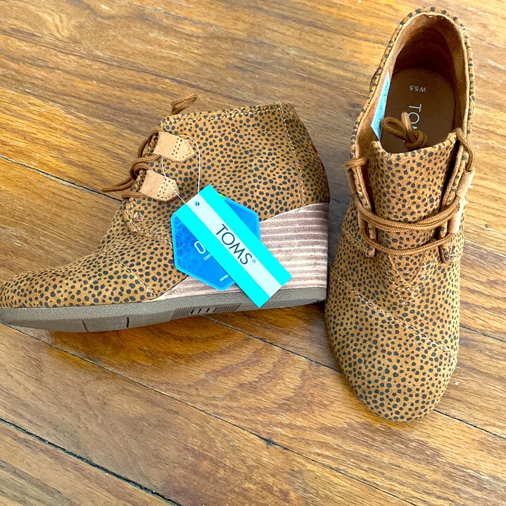 TOMS cheetah booties
